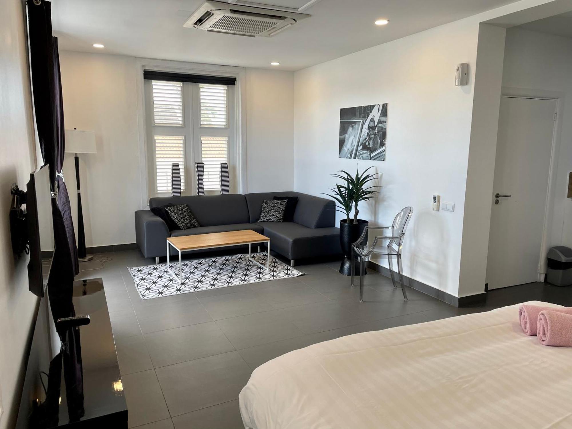 Saint Tropez Boutique Hotel Willemstad Rum bild