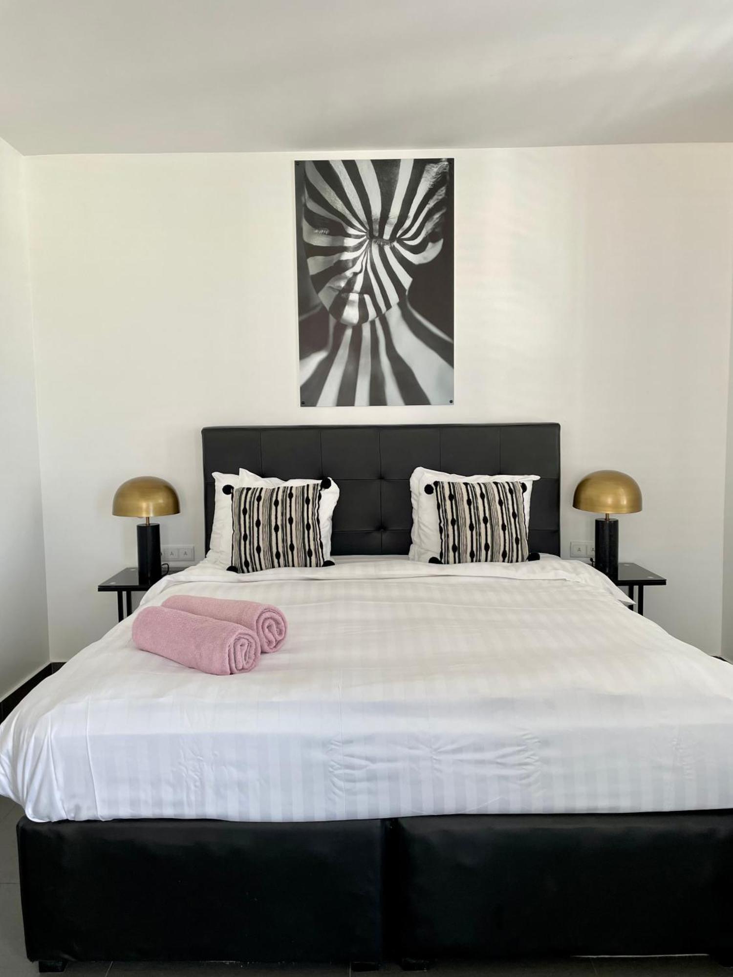 Saint Tropez Boutique Hotel Willemstad Rum bild